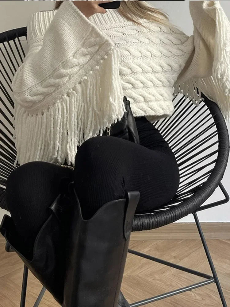 WHITE TASSEL KNITTED SWEATER